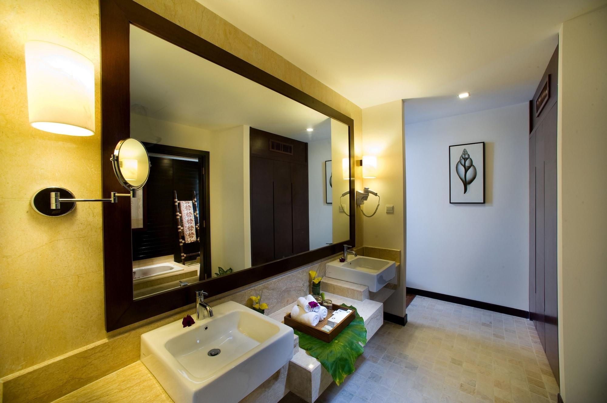 Avani Sepang Goldcoast Resort